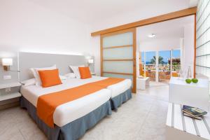 Junior Suite room in Chatur Playa Real Resort