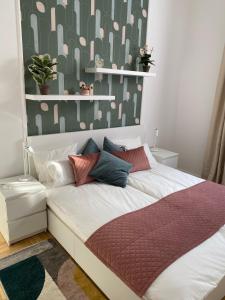 Birdie 3-BDR Apartment