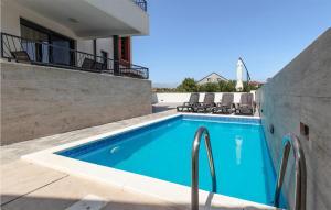 Awesome Apartment In Vrsi With Outdoor Swimming Pool, Wifi And 2 Bedrooms