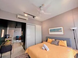 Studio Staycation D'Sara @ Linked MRT, Near Thomson Hospital & Sungai Buloh Hospital - Kepong Cubitt Forest Village