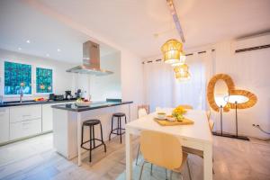 Typical beach house Las Chapas Playa with heated pool