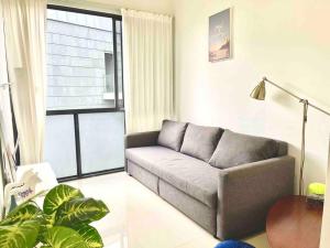 Centralize Stylish Loft Apartment Near MRT 市中心全景屋