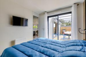 Résidence avec piscine, chalet pour 4