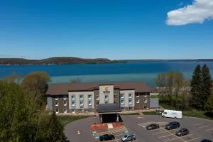 Comfort Inn & Suites Munising-Lakefront - Steuben