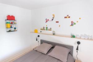 Appartements Souvenirs d'enfance-La Bonne Marienne-La Madeleine : photos des chambres