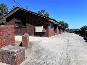 PROMO 2-Bedroom Villa Next to Train Station, FREE PARKING