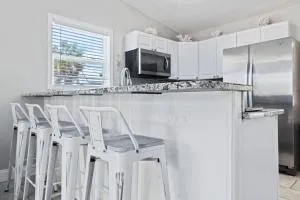 Beachy 2-1 Condo - Ozona