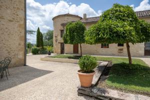 Hotels Chateau de Sanse : Chambre de Caractère avec Balcon ou Terrasse