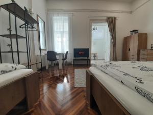 Déri Kert Apartmanház A