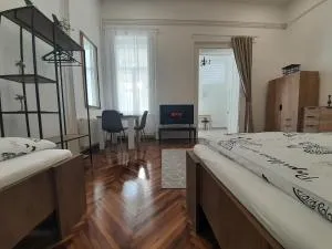 Déri Kert Apartmanház A - Vaskút