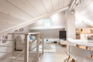 K2 Annecy Rent Lodge duplex de deux chambres doubles entièrement rénové