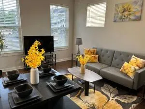 Serenity 1 King Bed/Pool - Blackstone