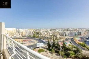Spacious, 1BR duplex off UNI/Hospital with WIFI by 360 Estates - Msieraħ