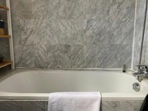 SUPER APPARTEMENT AU COEUR DE MONTMARTRE