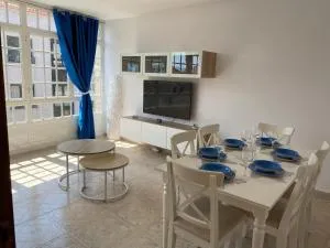 Palmeira grande y luminoso - Carballal