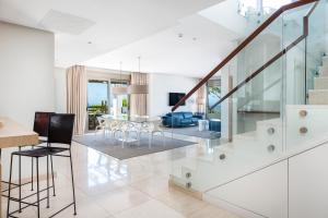 Four-Bedroom Suite with Sea View room in Las Terrazas De Abama