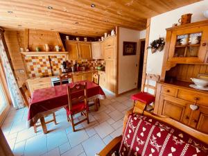 Appartement La Clusaz, 3 pièces, 5 personnes - FR-1-459-68