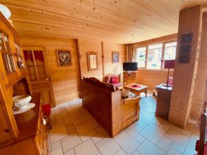 Appartement cosy 45 personnes, proche pistes de ski, balcon sud, parking inclus - La Clusaz - FR-1-459-68