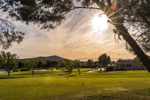 Appartements Magnifique vue lac au Golf de Pont-Royal : photos des chambres