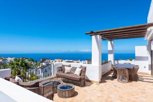 Two-Bedroom Suite with Sea View room in Las Terrazas De Abama