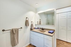 Quaint Elysburg Cottage Walk to Knoebels Resort!