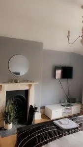 Bedford Station Rest Stop - Clapham