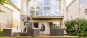 Lakeside property with spa access on a nature reserve Owls Hoot HM69