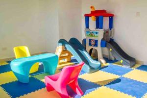 Luxury 1 BDR , Rooftop POOL, Gym, in Downtown D2