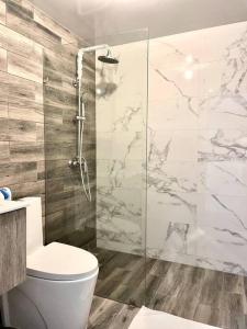 Luxury 1 BDR , Rooftop POOL, Gym, in Downtown D2