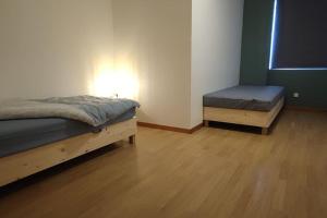 Appartements N°1 Annoeullin - Appt spacieux - 2 Chambres : photos des chambres