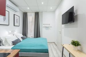 Super central super small