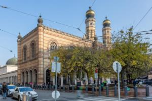 Super central super small