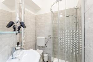 Super central super small