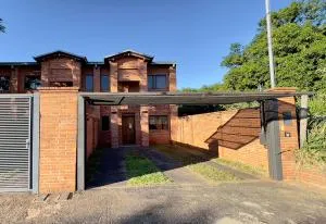 Duplex Ycua San Carlos, Luque - a 10 minutos de Aeropuerto - Zarate Isla