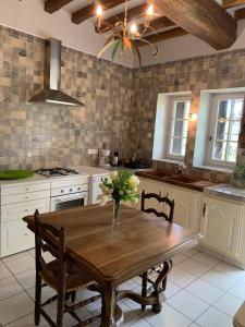 Maison de Village Vexin site classé 1h Paris et Normandie grand jardin