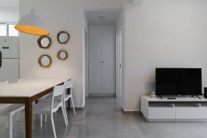 Apto c churrasq a 300m da praia em Floripa RES201