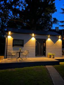 Oak Heart, Lucavsalas namiņš