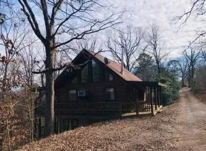 The Loft at Bear Mountain log cabins - Holiday Island