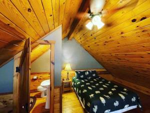The Loft at Bear Mountain log cabins