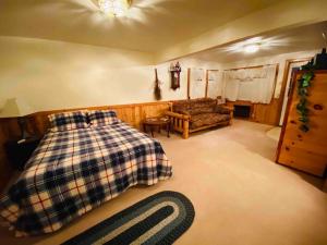 The Loft at Bear Mountain log cabins