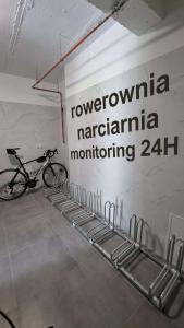 nowe apartamenty nad GÃ³rskim Potokiem w Willi Sowiej rowerownia monitorowana