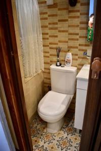 City centre Pied-à-Terre near food market and walking distance to bus terminus