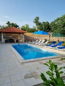 Holiday House "Joso" nearby National park Krka - Razvođe