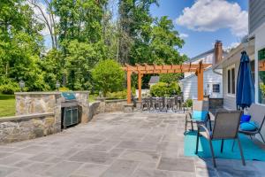 Rockville Home Patio Oasis, Fireplace, Near DC!