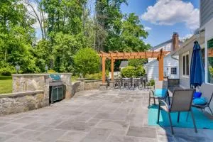 Rockville Home Patio Oasis, Fireplace, Near DC! - 洛克维尔
