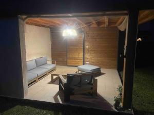 Maisons de vacances Maison de ville avec jardin dans impasse calme - ideal famille de 4 : photos des chambres