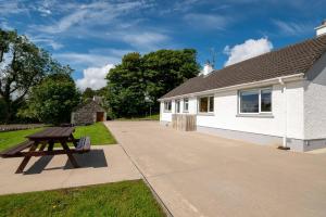 Bradleys Cottage Creeslough