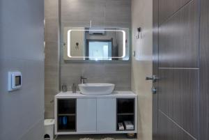 Apartments by the sea Betina, Murter - 20450