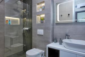 Apartments by the sea Betina, Murter - 20450