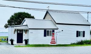 Seaside Serenity Cottage
